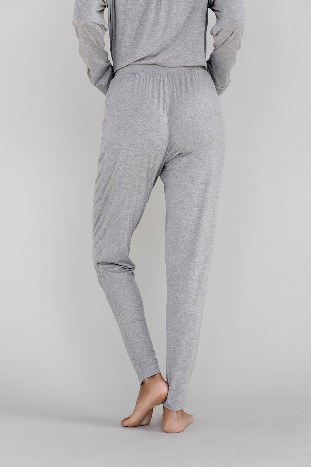 Women's Bamboo Stretch-Knit Tapered Pant